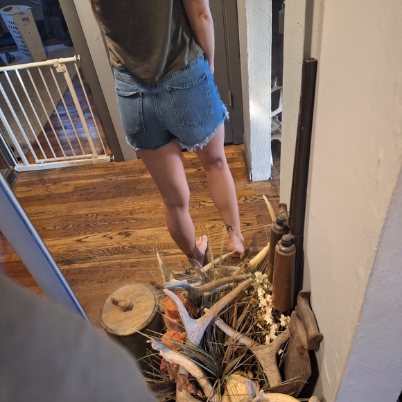 SONG High Rise Mom Shorts size 1/25 - Picture 4 of 8